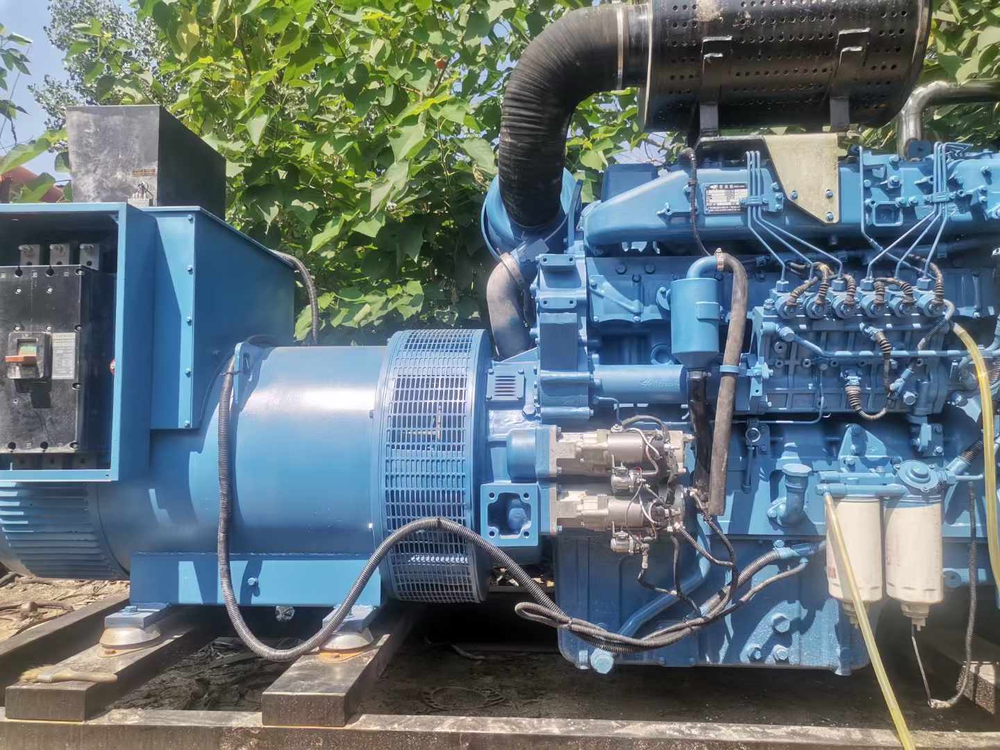 南涧详细说明降低 800kW 柴油发电机输出电流波动的方法